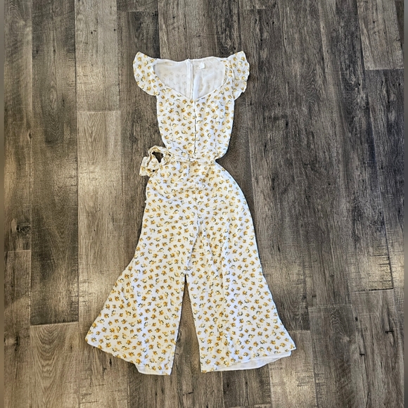 Floral Romper from Vici - Picture 1 of 4